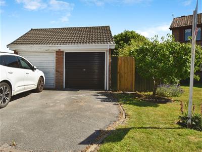 Garage & Driveway